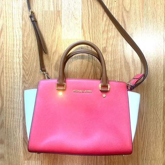 Michael Kors Handbags - MICHAEL Michael Kors Selma 2 Way Messenger Bag